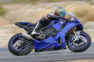 media/Jan-14-2023-SoCal Trackdays (Sat) [[497694156f]]/Turn 4 Set 2 (1030am)/